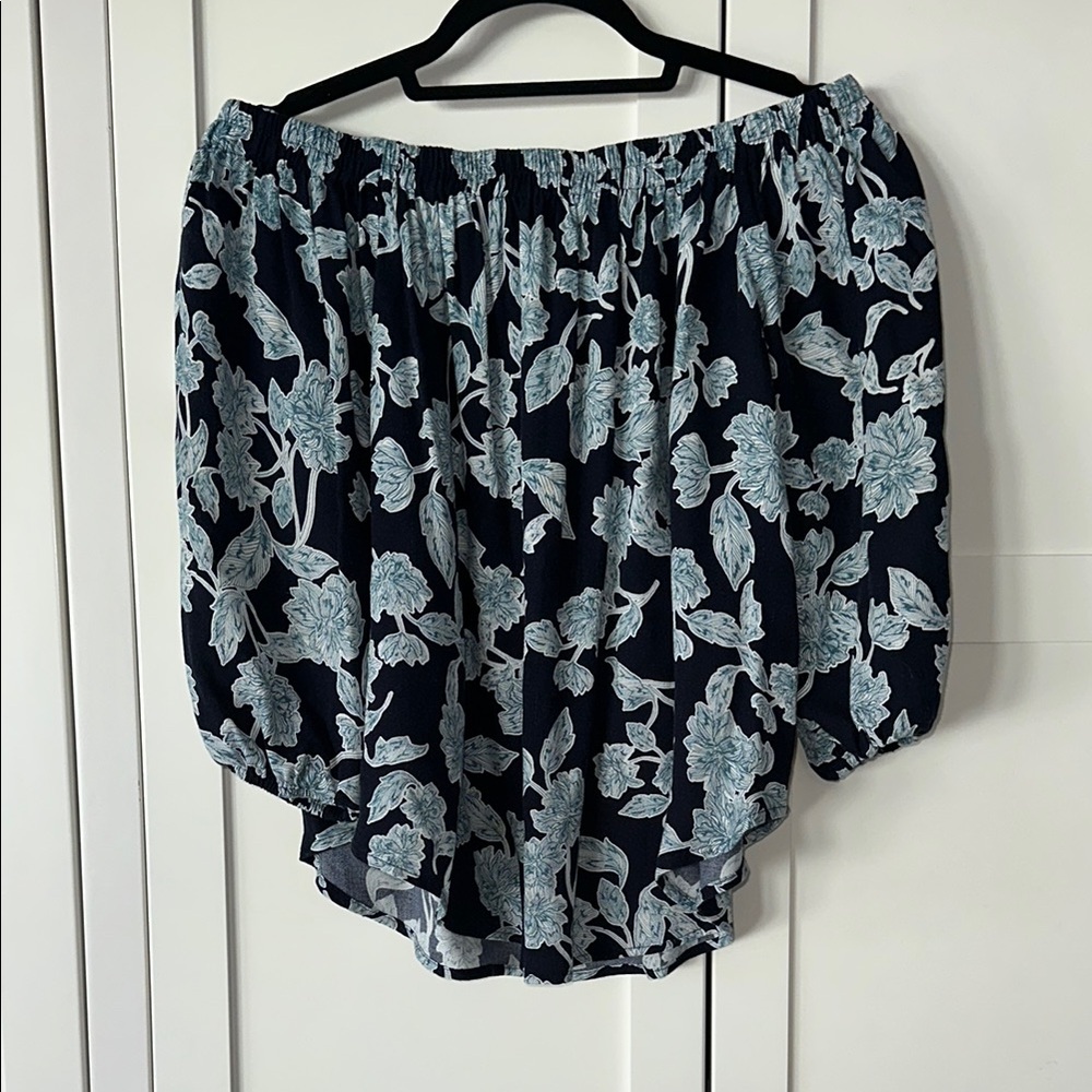 Splendid Navy Blue Floral Blouse